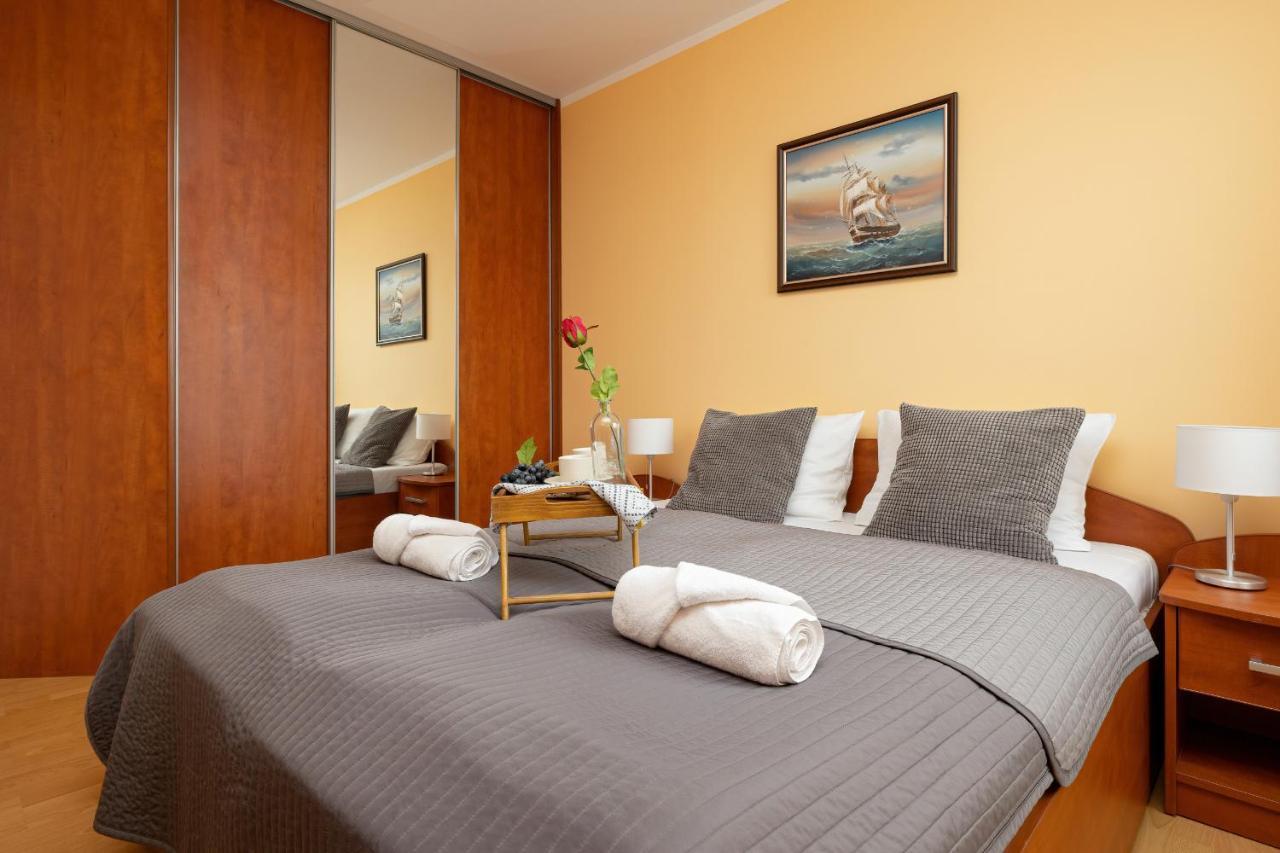 Apartamenty Przy Plazy Reymonta By Noclegi Renters 科沃布热格 外观 照片